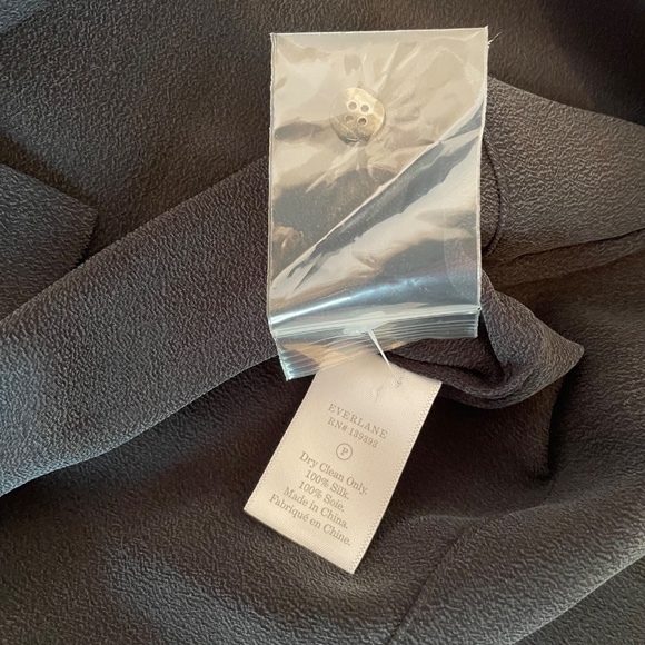 Everlane Silk Short Sleeve Square Shirt Black NWT 00  Short Sleeve - Picture 5 of 6